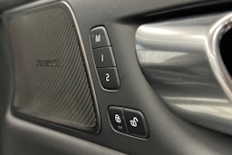 valkoinen Volvo S60 2022 kuva 20.