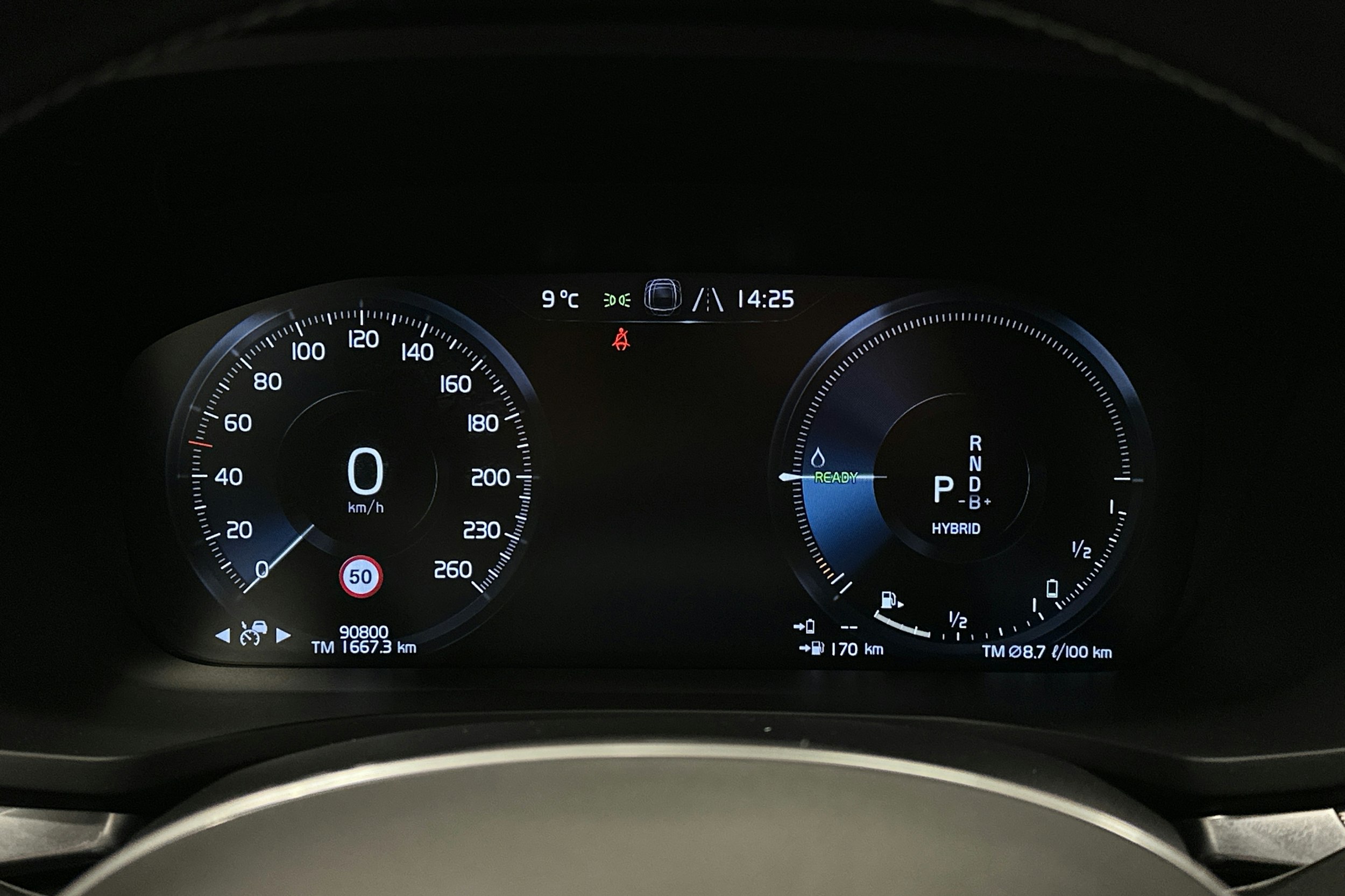 valkoinen Volvo S60 2022 kuva 24.