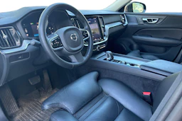 musta Volvo S60 2023 kuva 3.