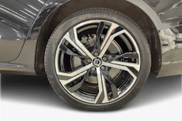 musta Volvo S60 2023 kuva 9.