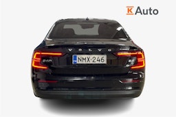 Musta Volvo S60 2023 kuva 3.