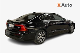 Musta Volvo S60 2023 kuva 6.