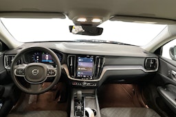 Musta Volvo S60 2023 kuva 9.