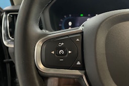 Musta Volvo S60 2023 kuva 15.