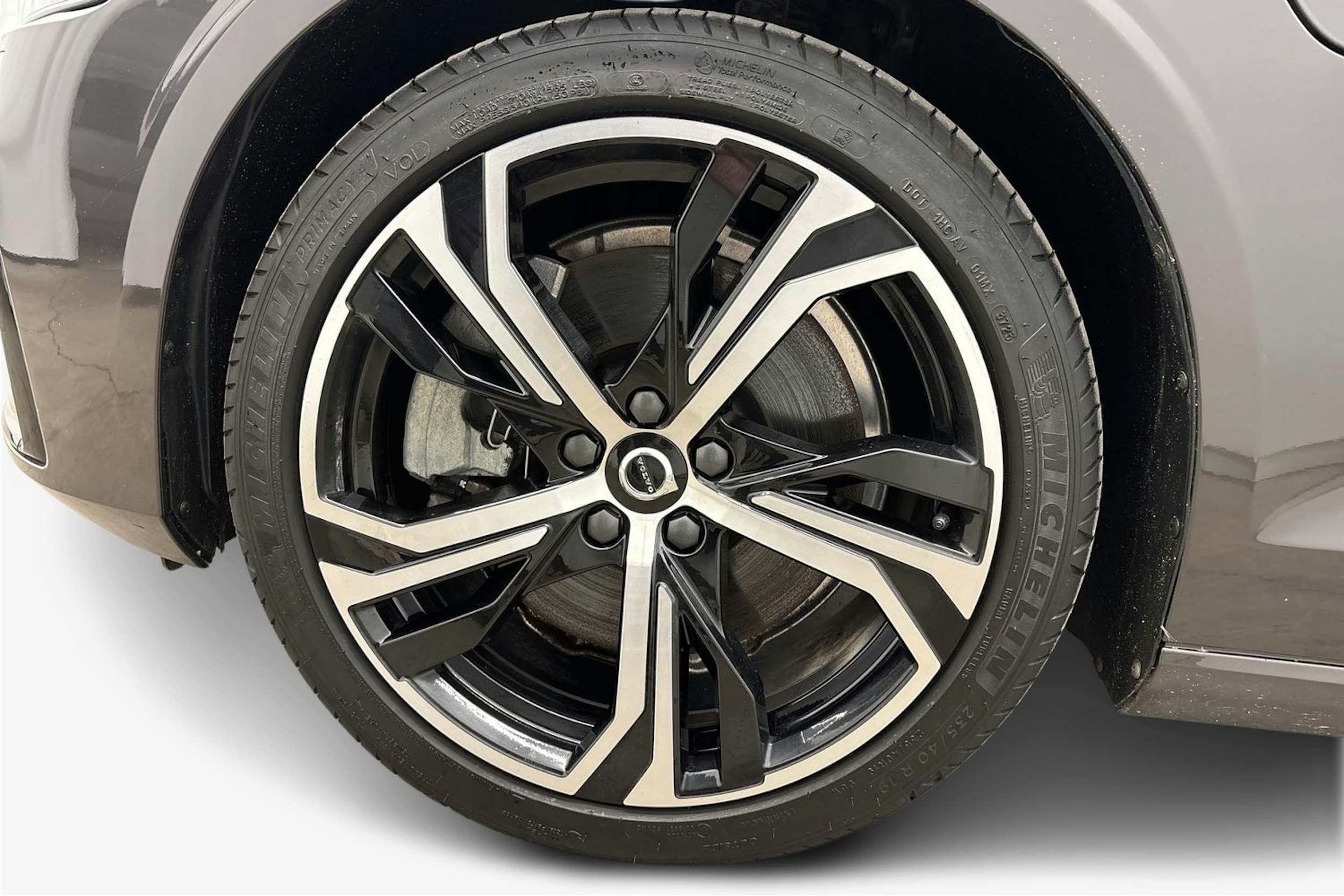 met. harmaa Volvo S60 2024 kuva 11.