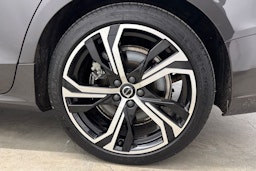 met. harmaa Volvo S60 2024 kuva 13.