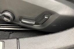 met. harmaa Volvo S60 2024 kuva 16.