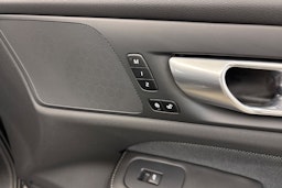 met. harmaa Volvo S60 2024 kuva 17.