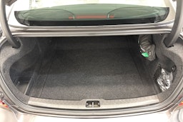 met. harmaa Volvo S60 2024 kuva 19.