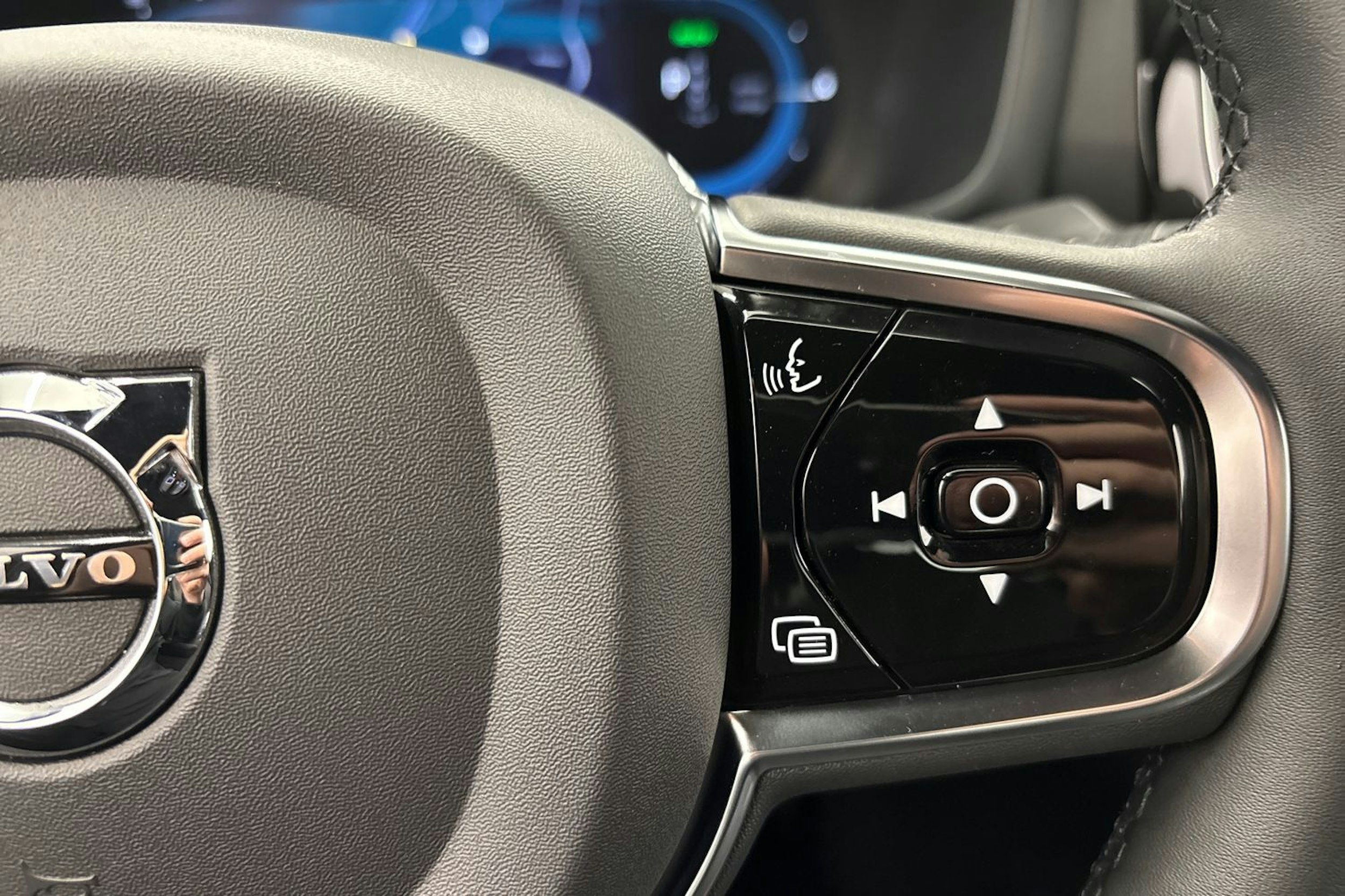 met. harmaa Volvo S60 2024 kuva 23.