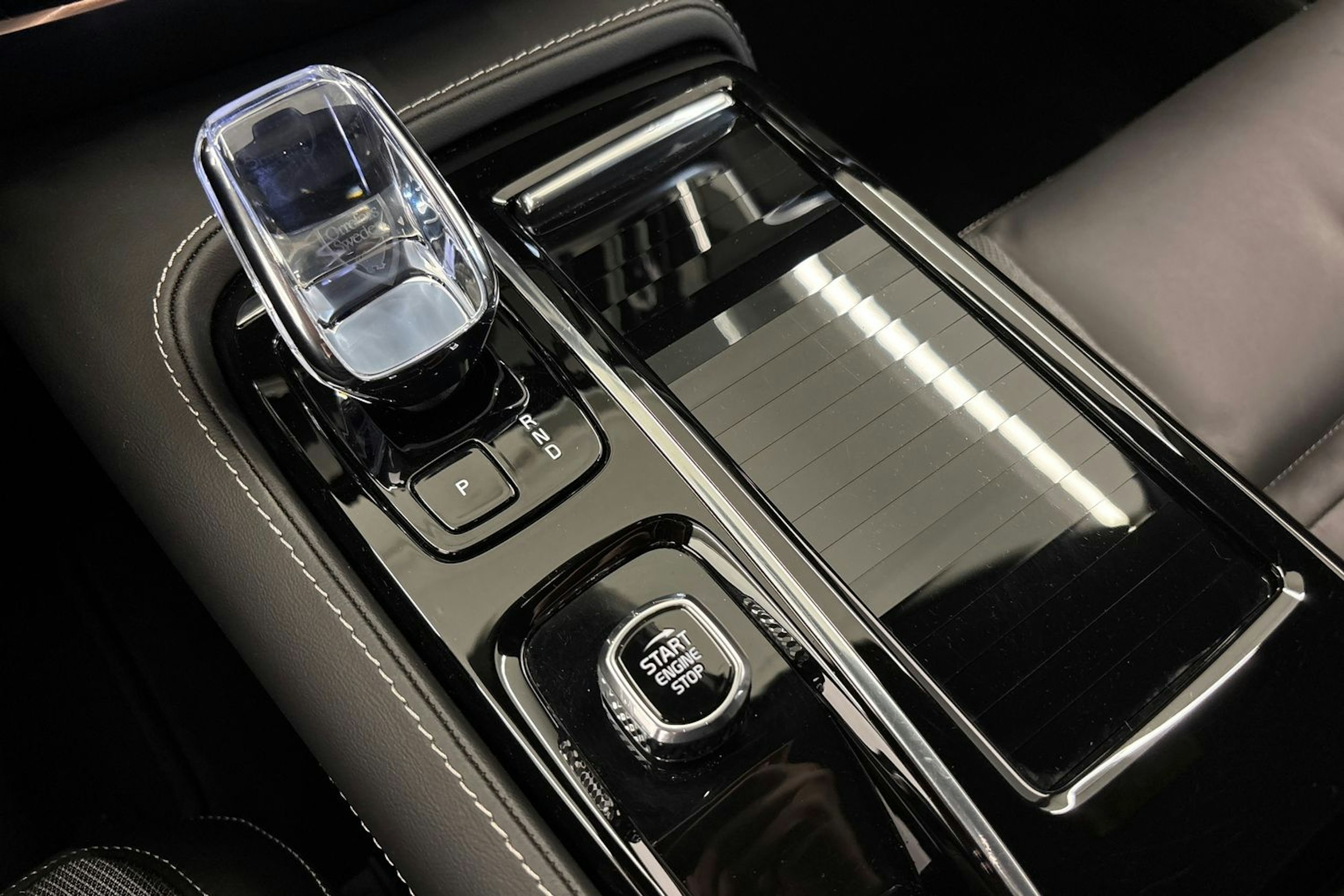 met. harmaa Volvo S60 2024 kuva 33.