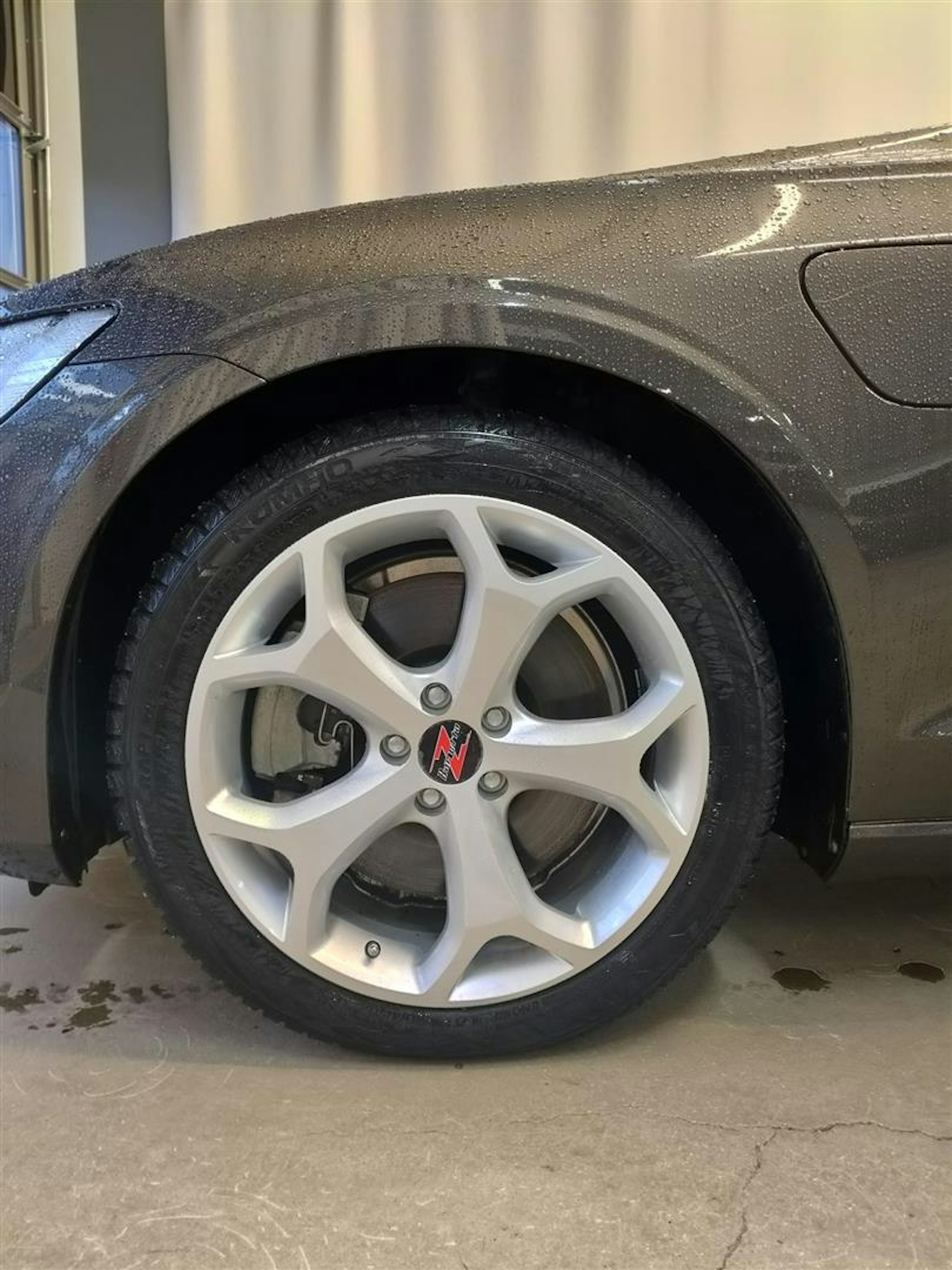 met. harmaa Volvo S60 2024 kuva 42.