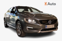 harmaa Volvo S60 Cross Country 2016 kuva 1.