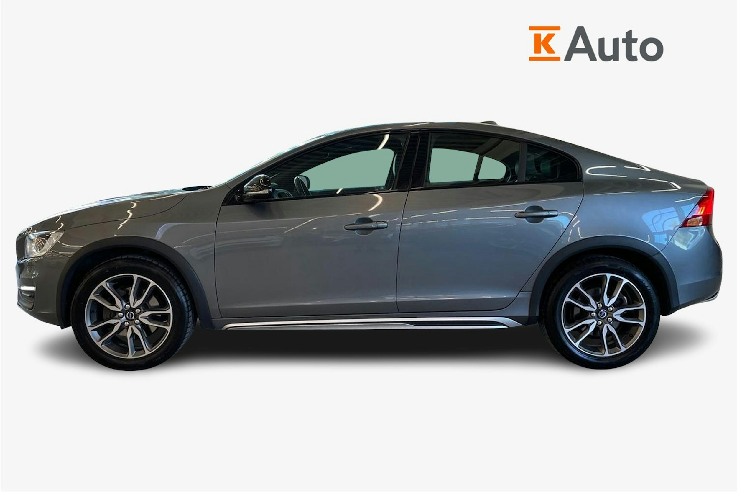 harmaa Volvo S60 Cross Country 2016 kuva 6.