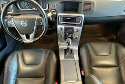 harmaa Volvo S60 Cross Country 2016 kuva 9.