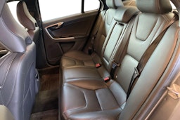 harmaa Volvo S60 Cross Country 2016 kuva 10.