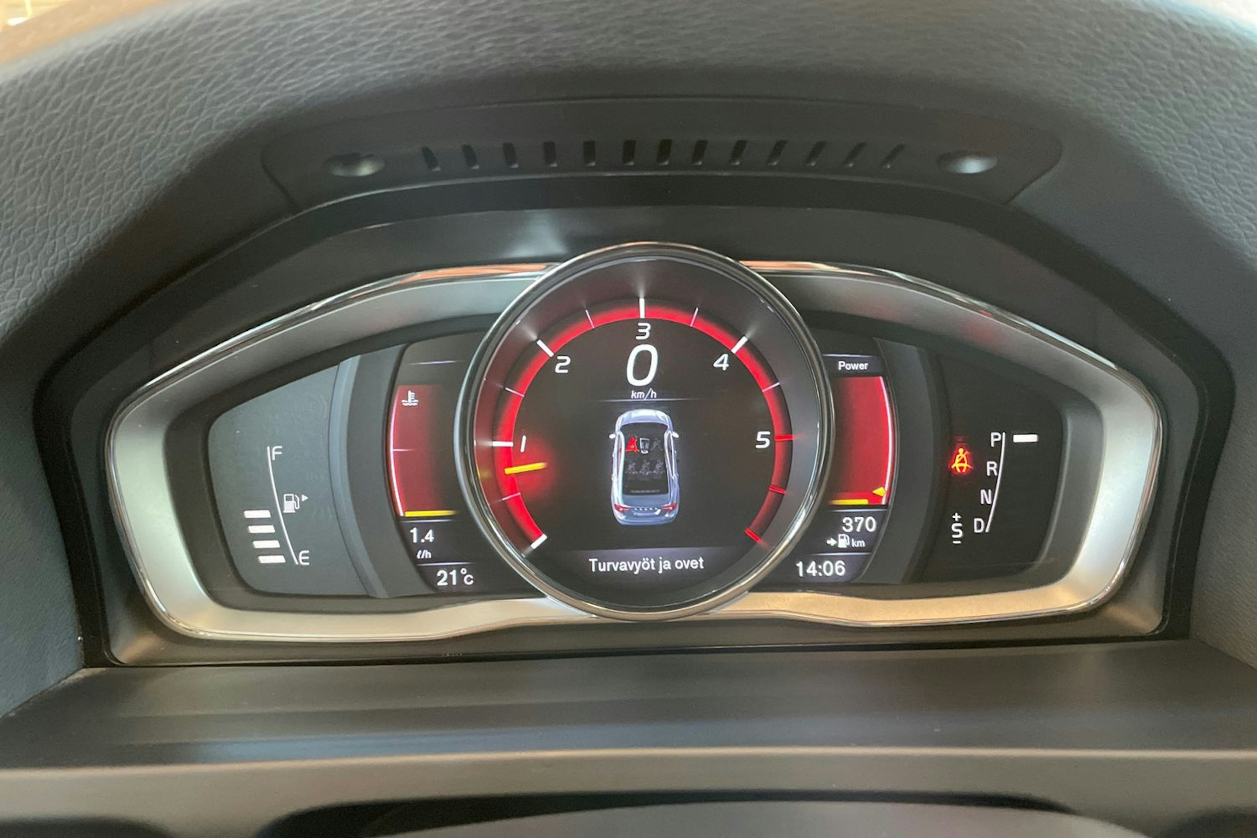 harmaa Volvo S60 Cross Country 2016 kuva 16.