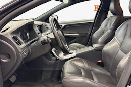 musta Volvo S60 Cross Country 2016 kuva 9.