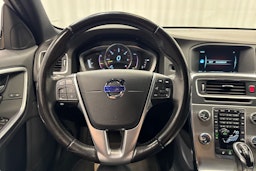 musta Volvo S60 Cross Country 2016 kuva 13.