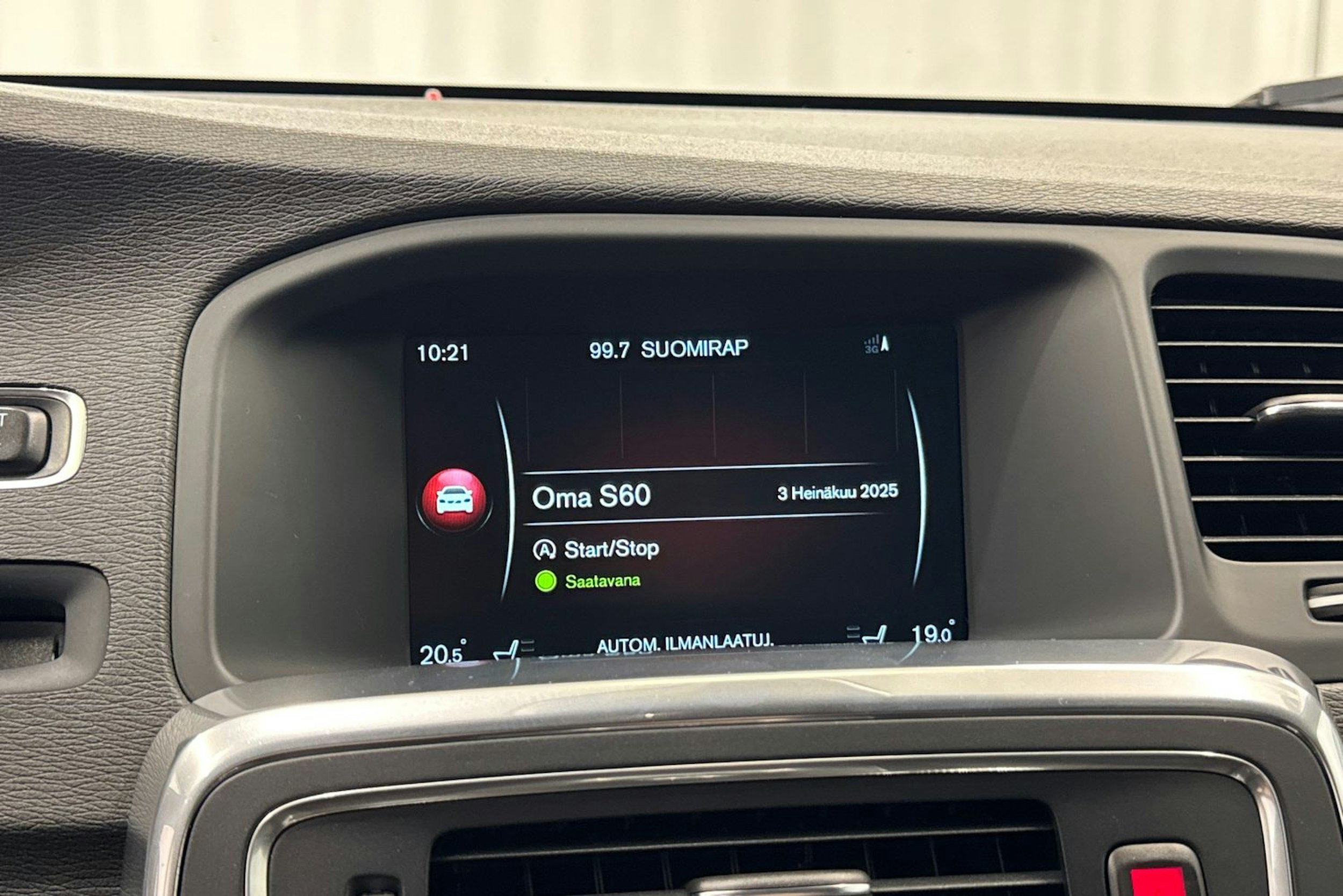 musta Volvo S60 Cross Country 2016 kuva 18.