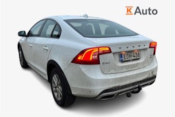 valkoinen Volvo S60 Cross Country 2017 kuva 2.