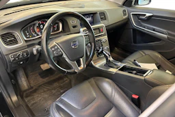 Musta Volvo S60 Cross Country 2018 kuva 3.