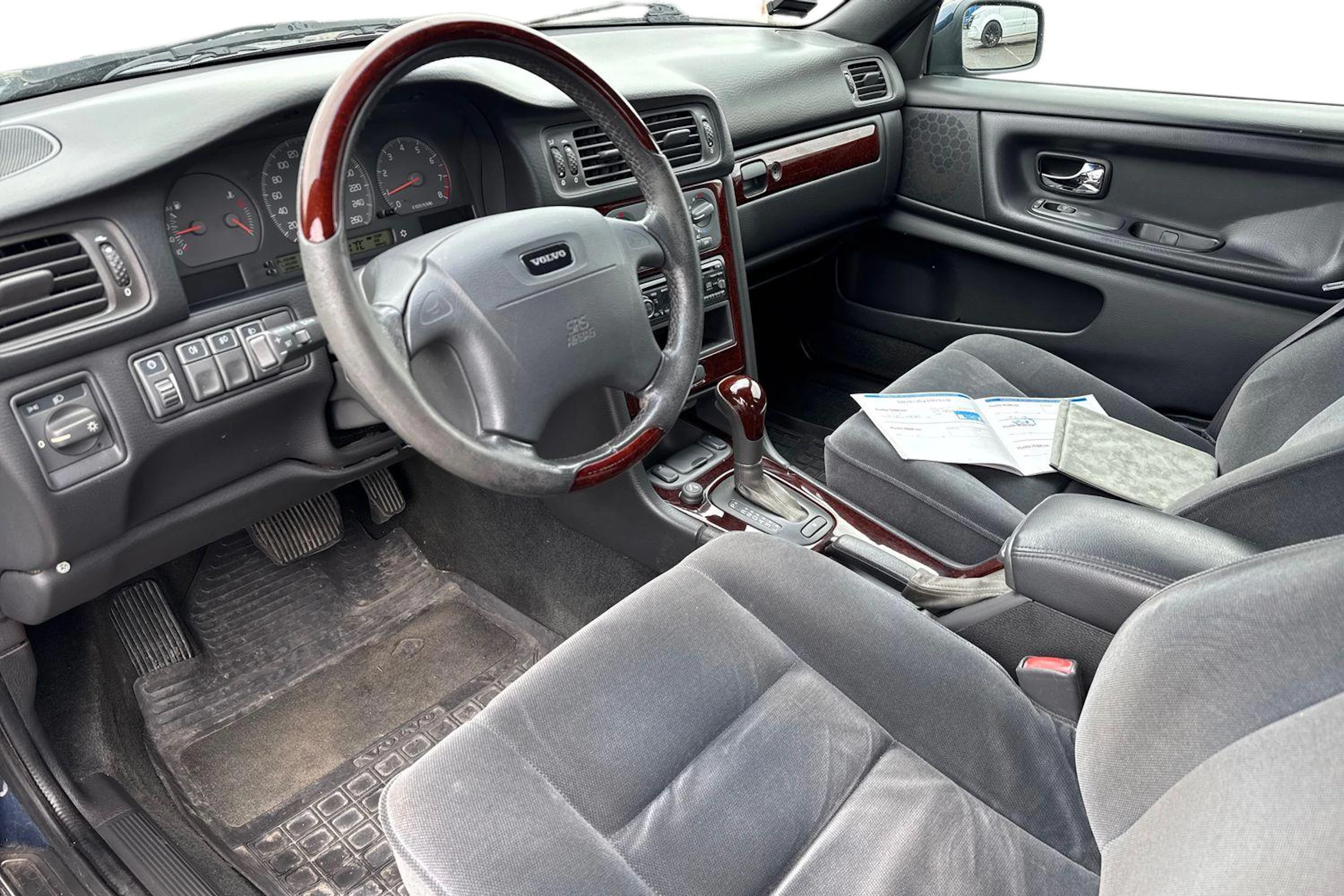 sininen Volvo S70 2000 kuva 3.