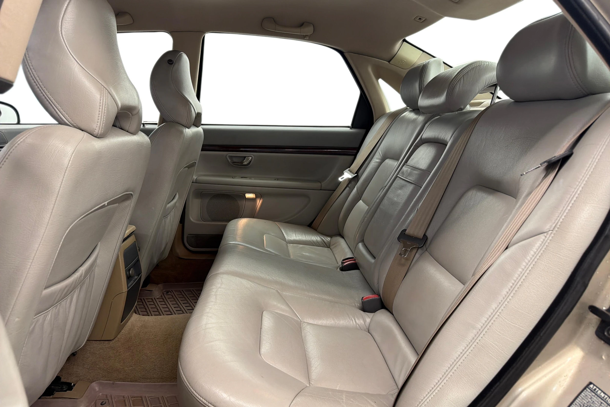 Ruskea (beige) Volvo S80 2001 kuva 8.