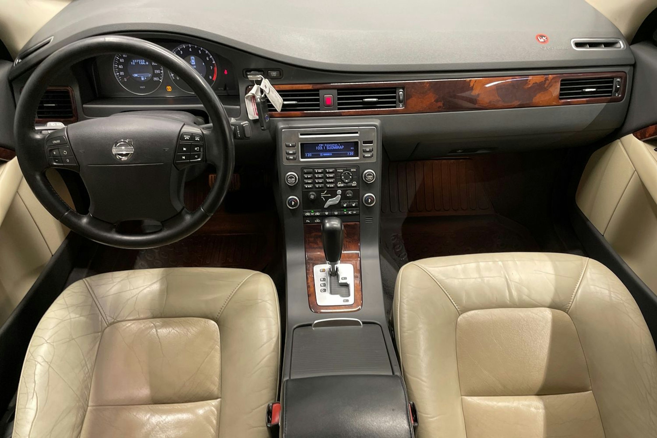 sininen Volvo S80 2007 kuva 9.