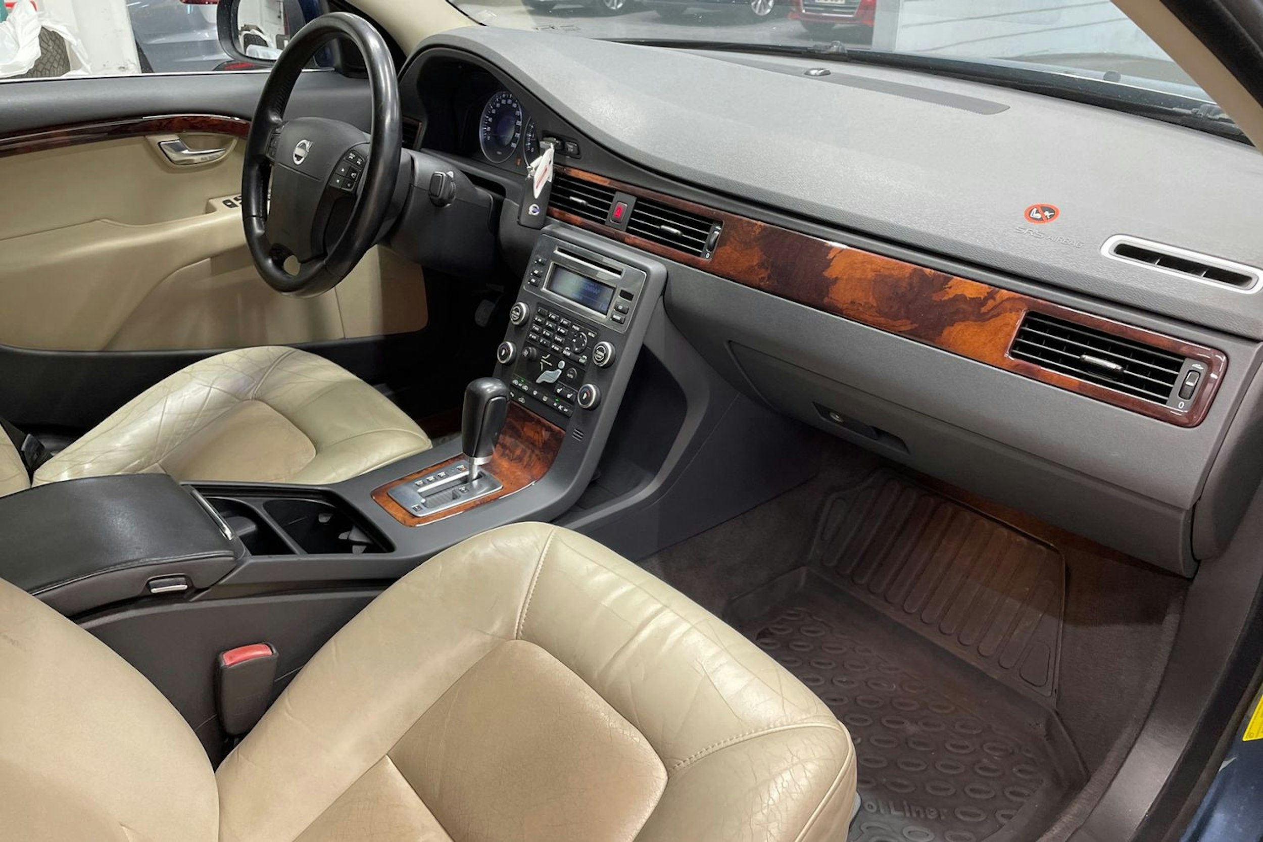sininen Volvo S80 2007 kuva 26.