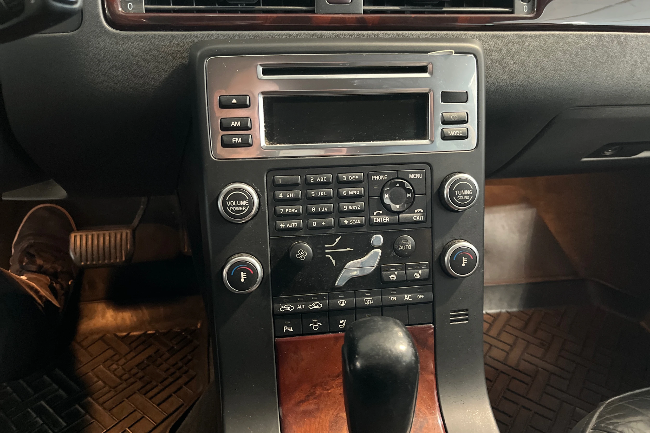 Harmaa Volvo S80 2007 kuva 15.