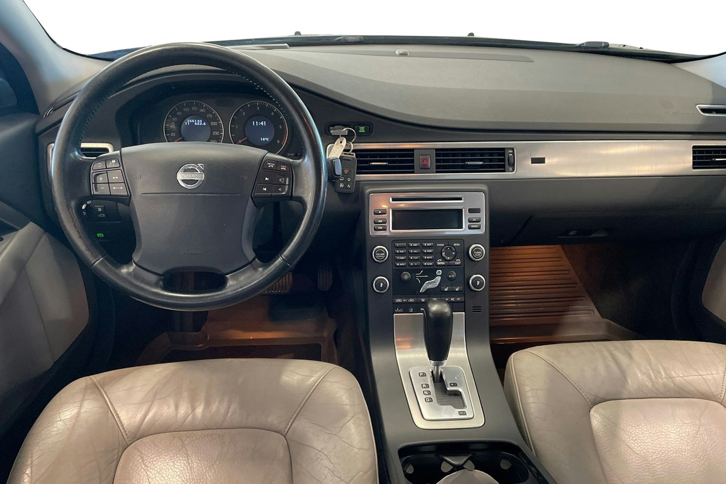 Harmaa Volvo S80 2008 kuva 9.