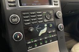 Harmaa Volvo S80 2008 kuva 18.