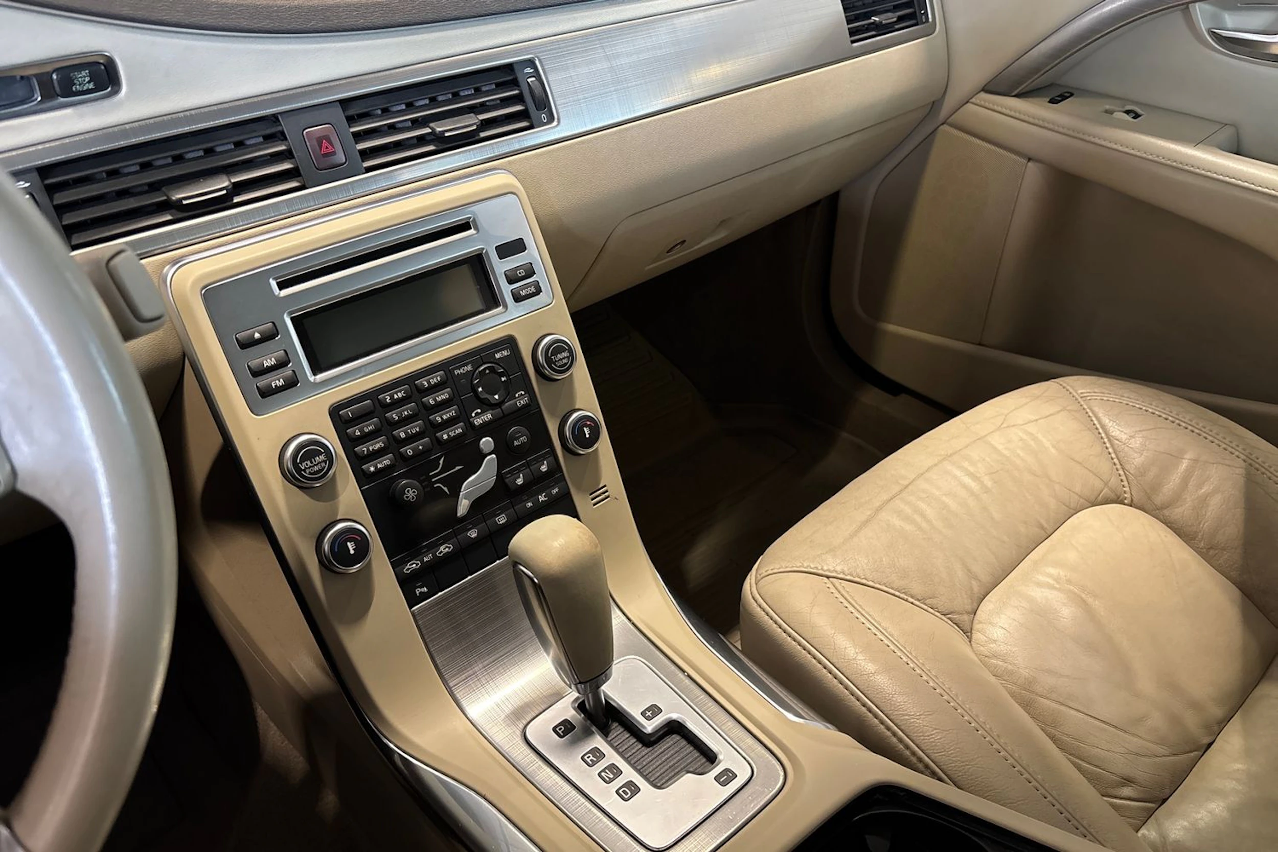 Harmaa Volvo S80 2009 kuva 15.