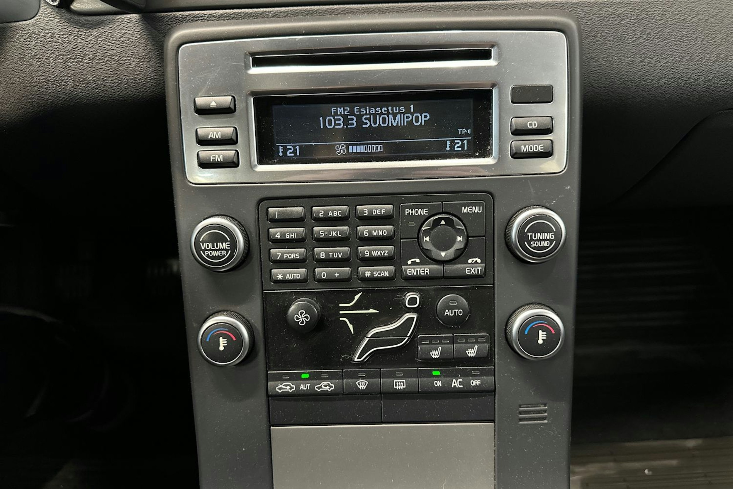 Valkoinen Volvo S80 2010 kuva 21.