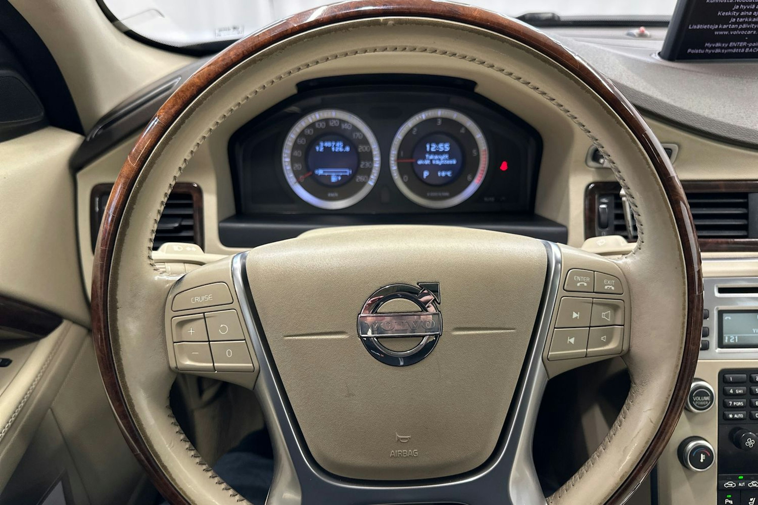 musta Volvo S80 2010 kuva 15.