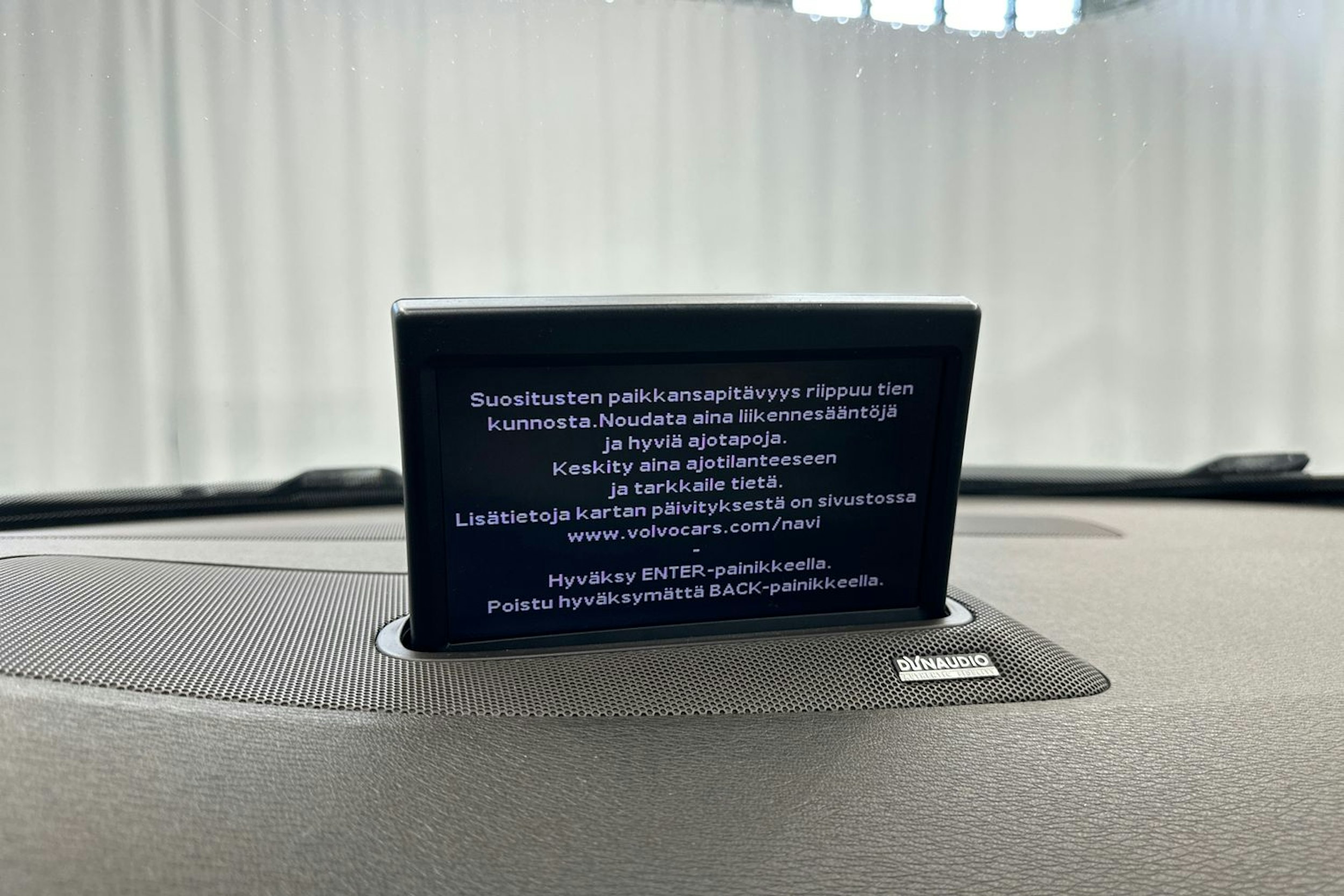 musta Volvo S80 2010 kuva 16.