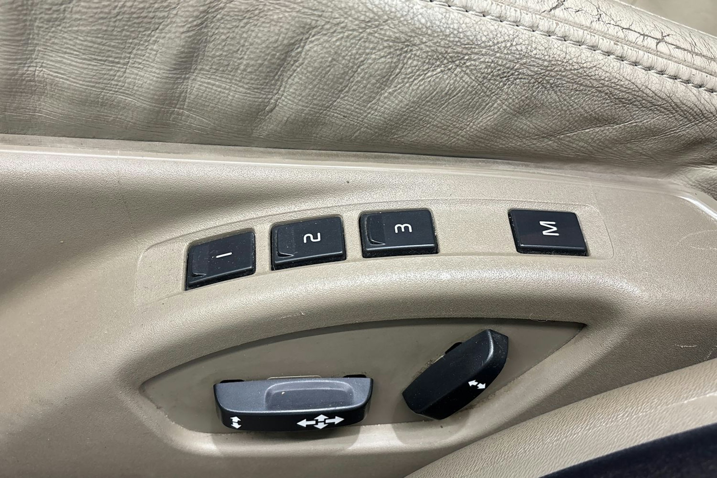 musta Volvo S80 2010 kuva 28.