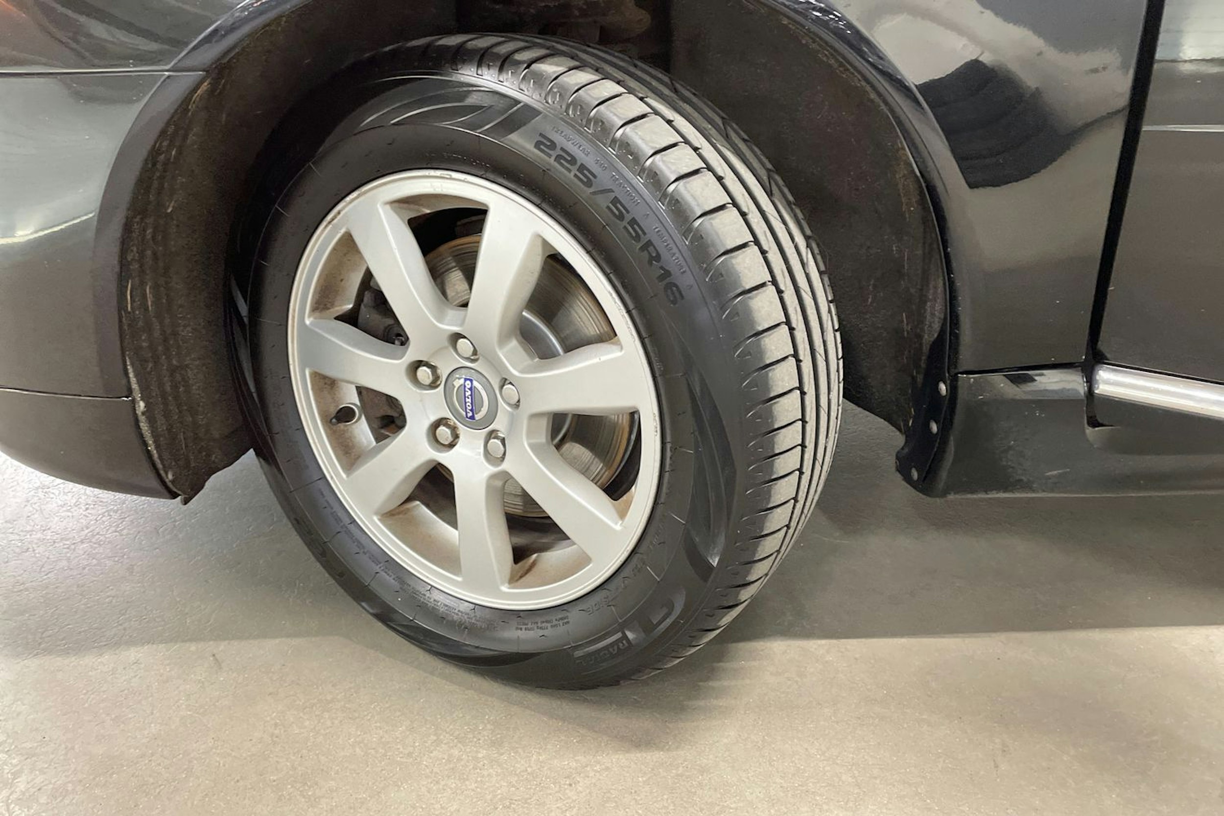 musta Volvo S80 2011 kuva 13.
