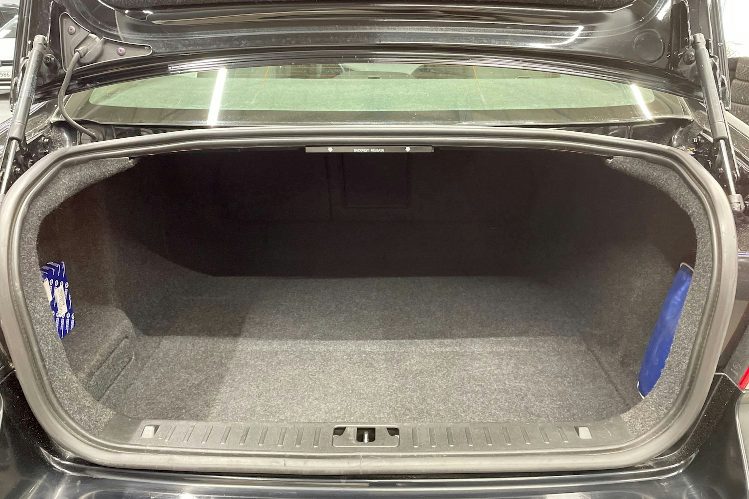 musta Volvo S80 2011 kuva 15.