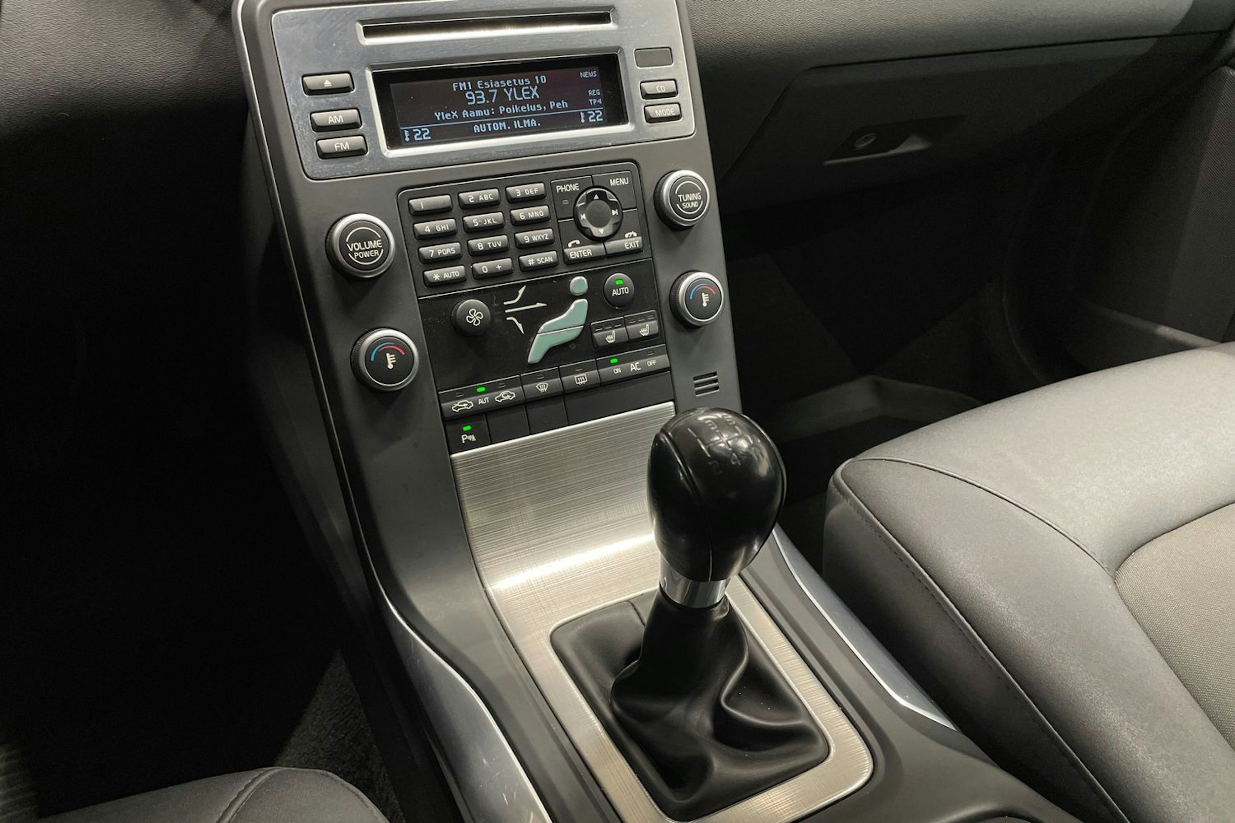 musta Volvo S80 2011 kuva 18.