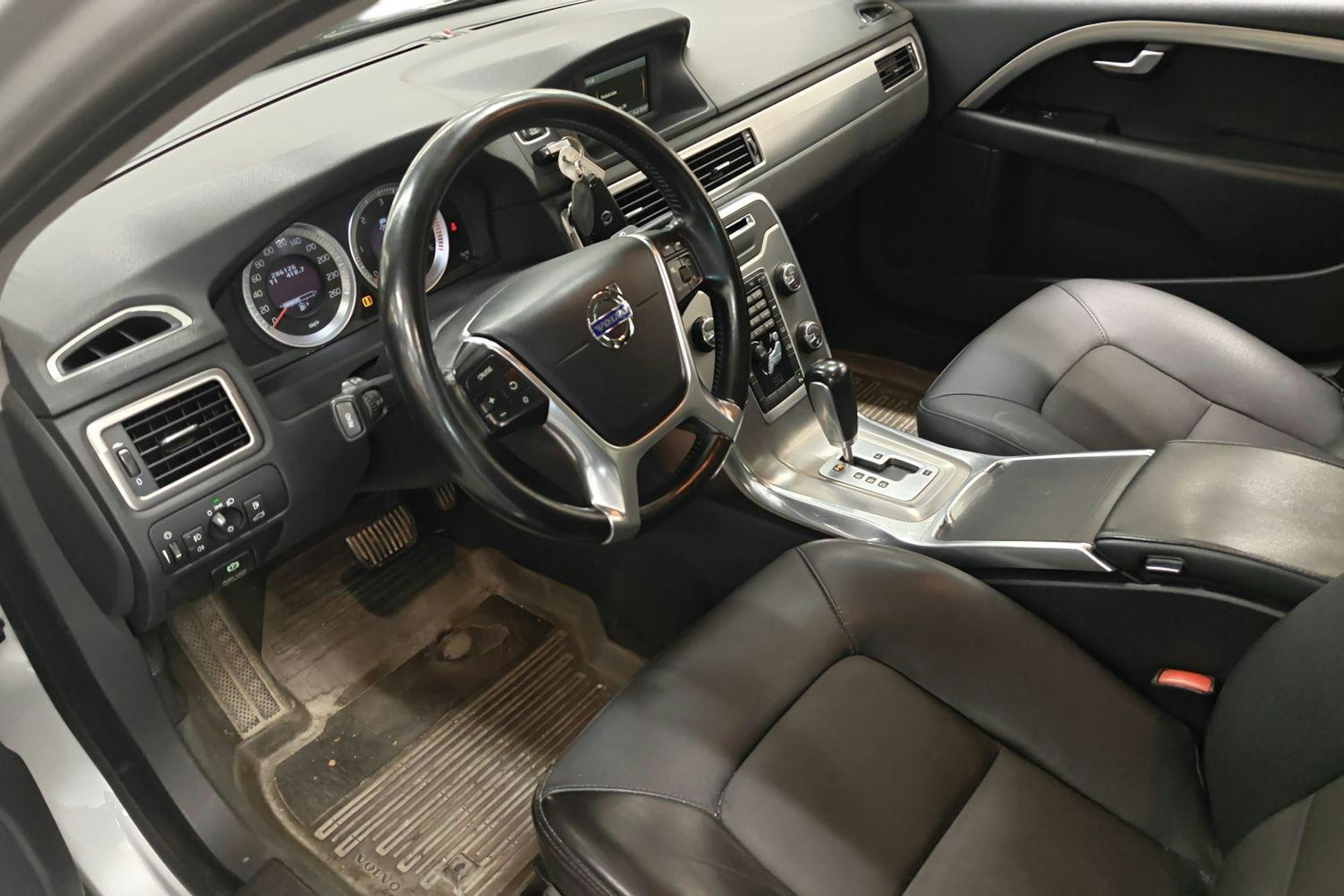 harmaa Volvo S80 2011 kuva 3.