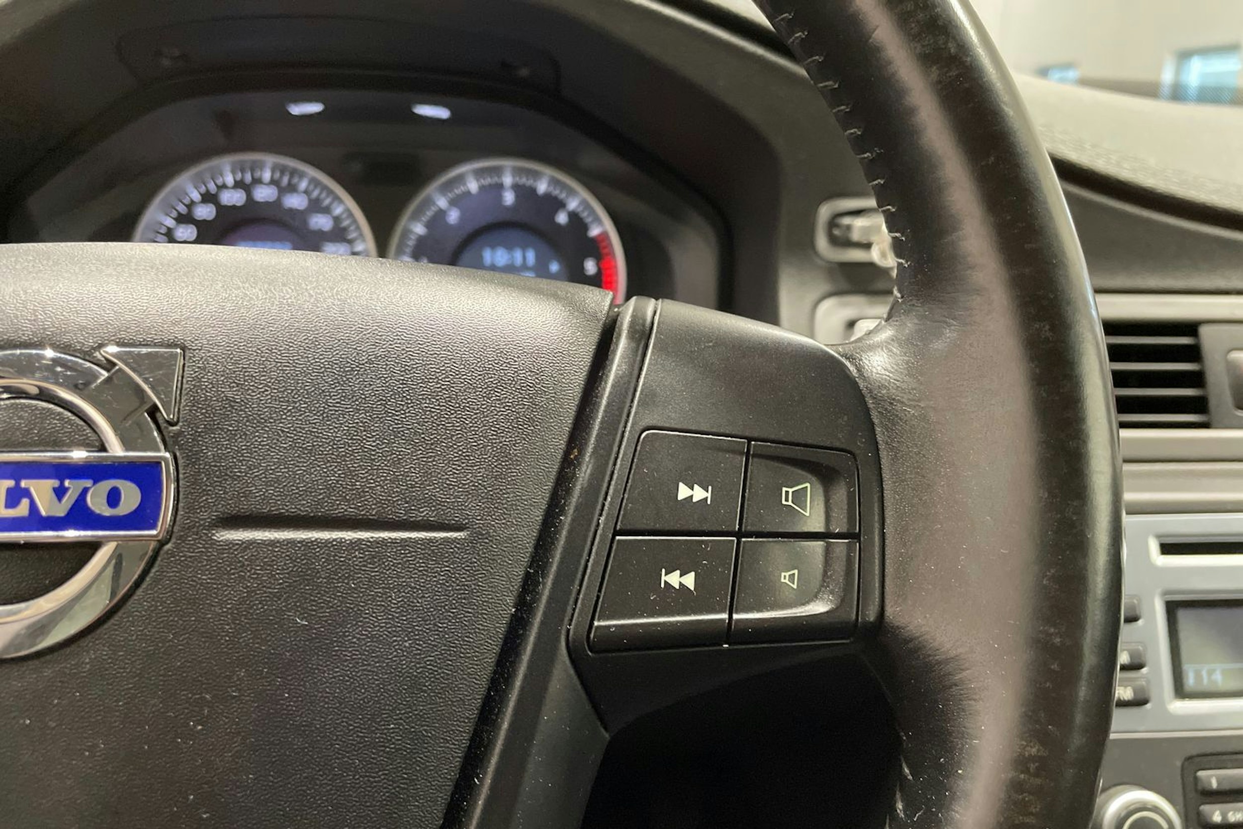 valkoinen Volvo S80 2011 kuva 23.