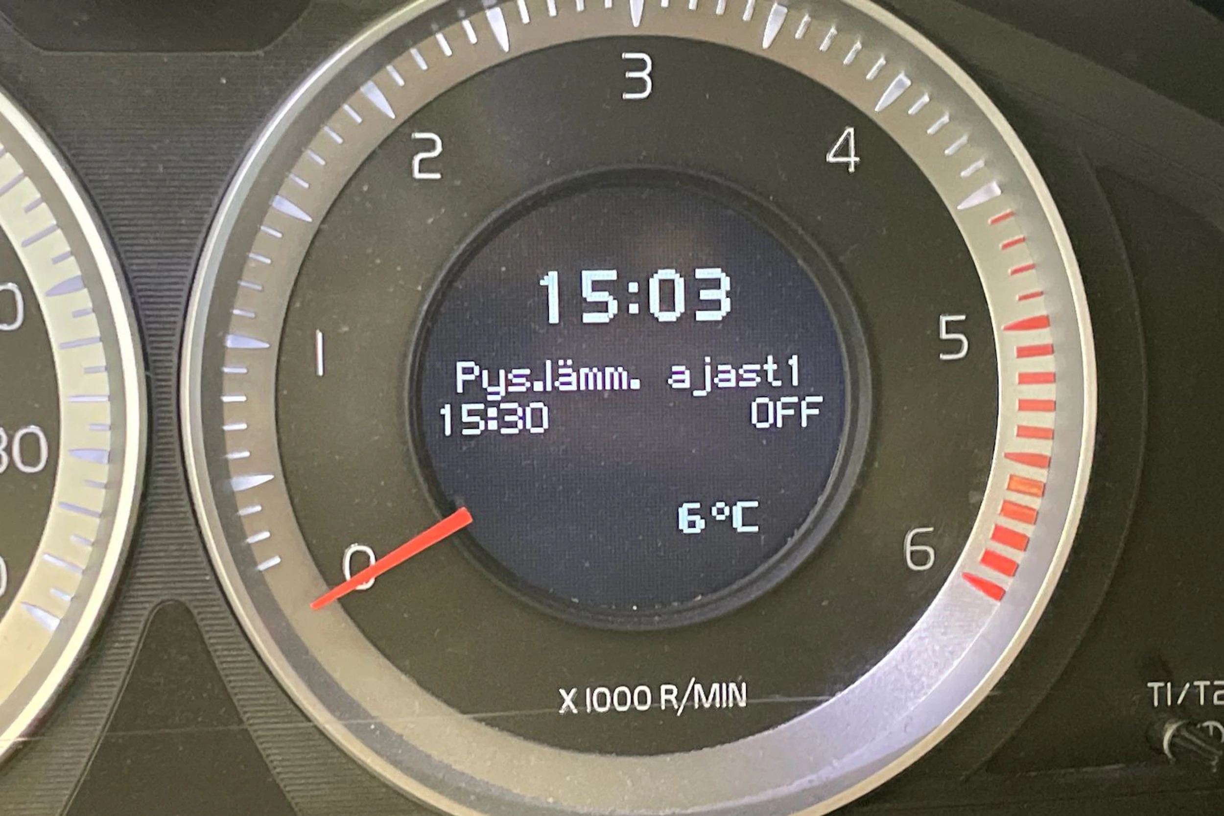 Musta Volvo S80 2011 kuva 16.
