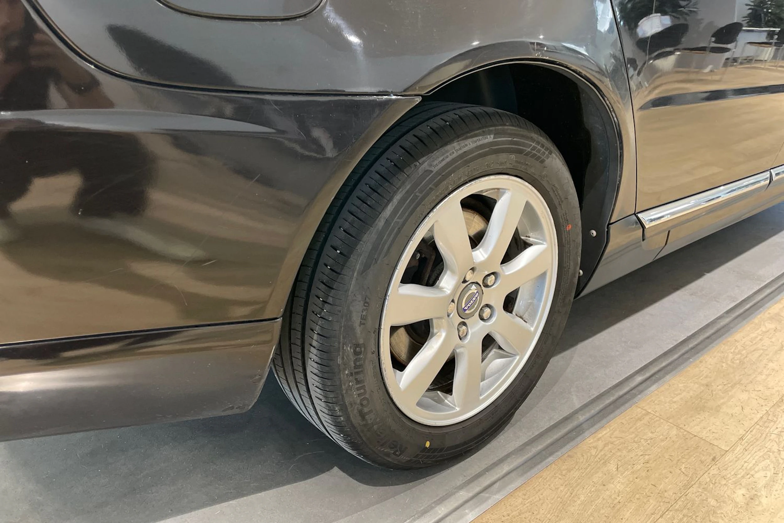 Musta Volvo S80 2011 kuva 44.