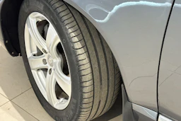 harmaa Volvo S80 2011 kuva 13.