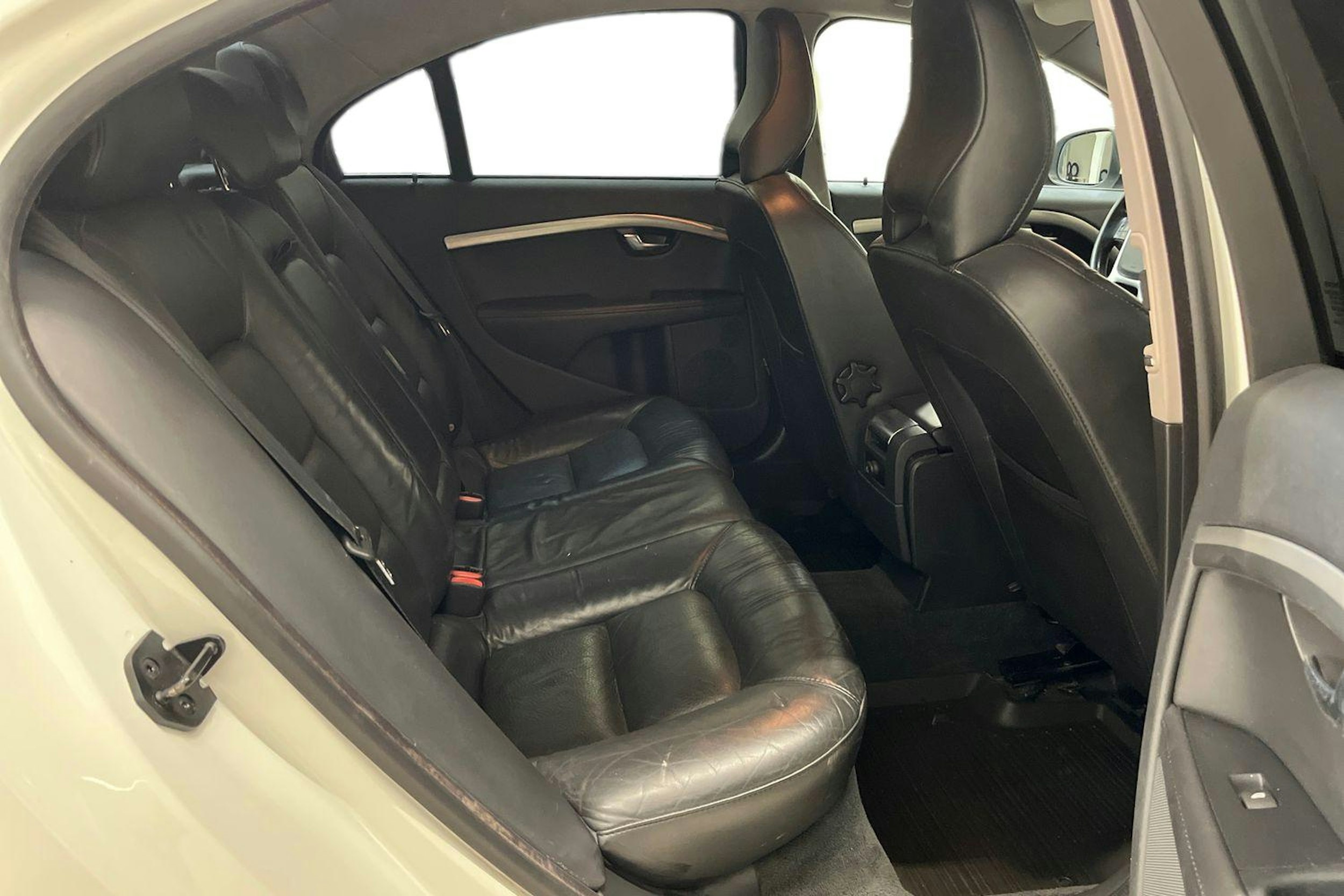 valkoinen Volvo S80 2012 kuva 8.