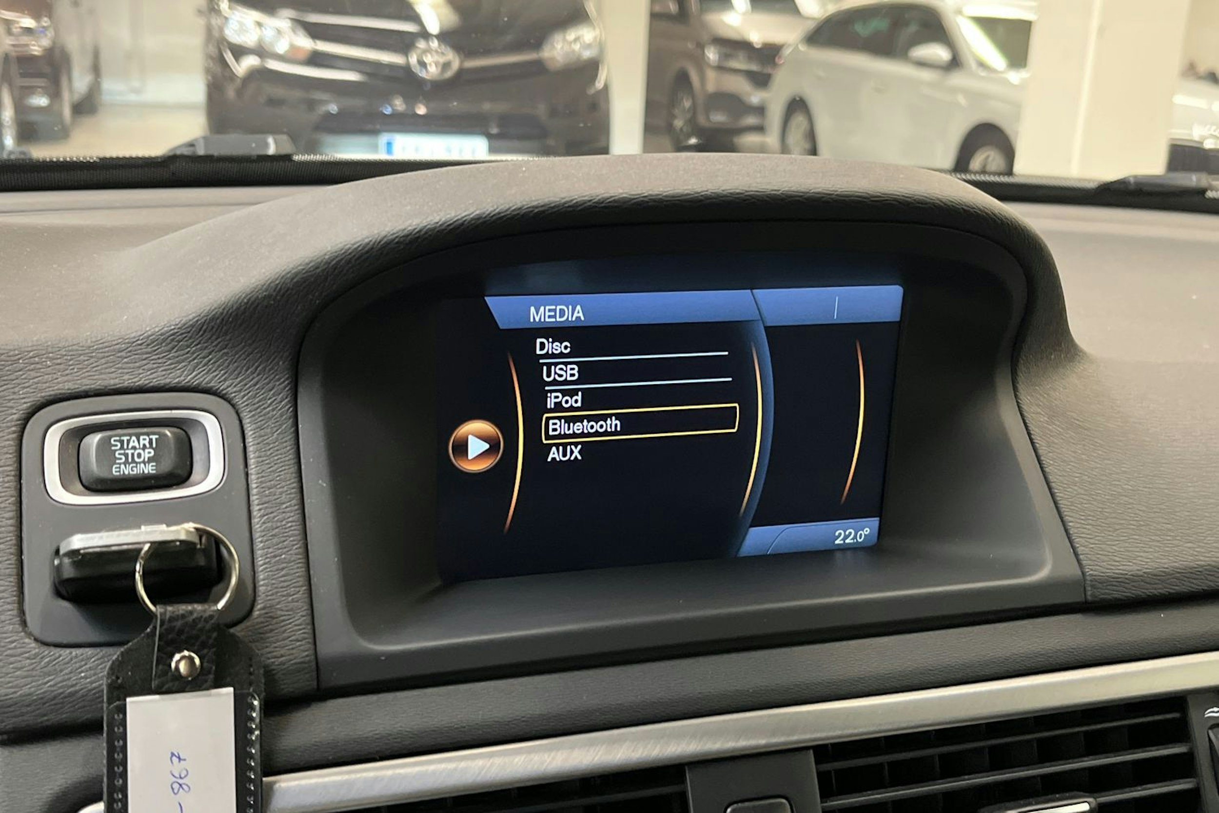 valkoinen Volvo S80 2012 kuva 13.