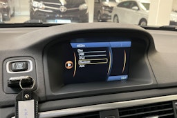 valkoinen Volvo S80 2012 kuva 13.