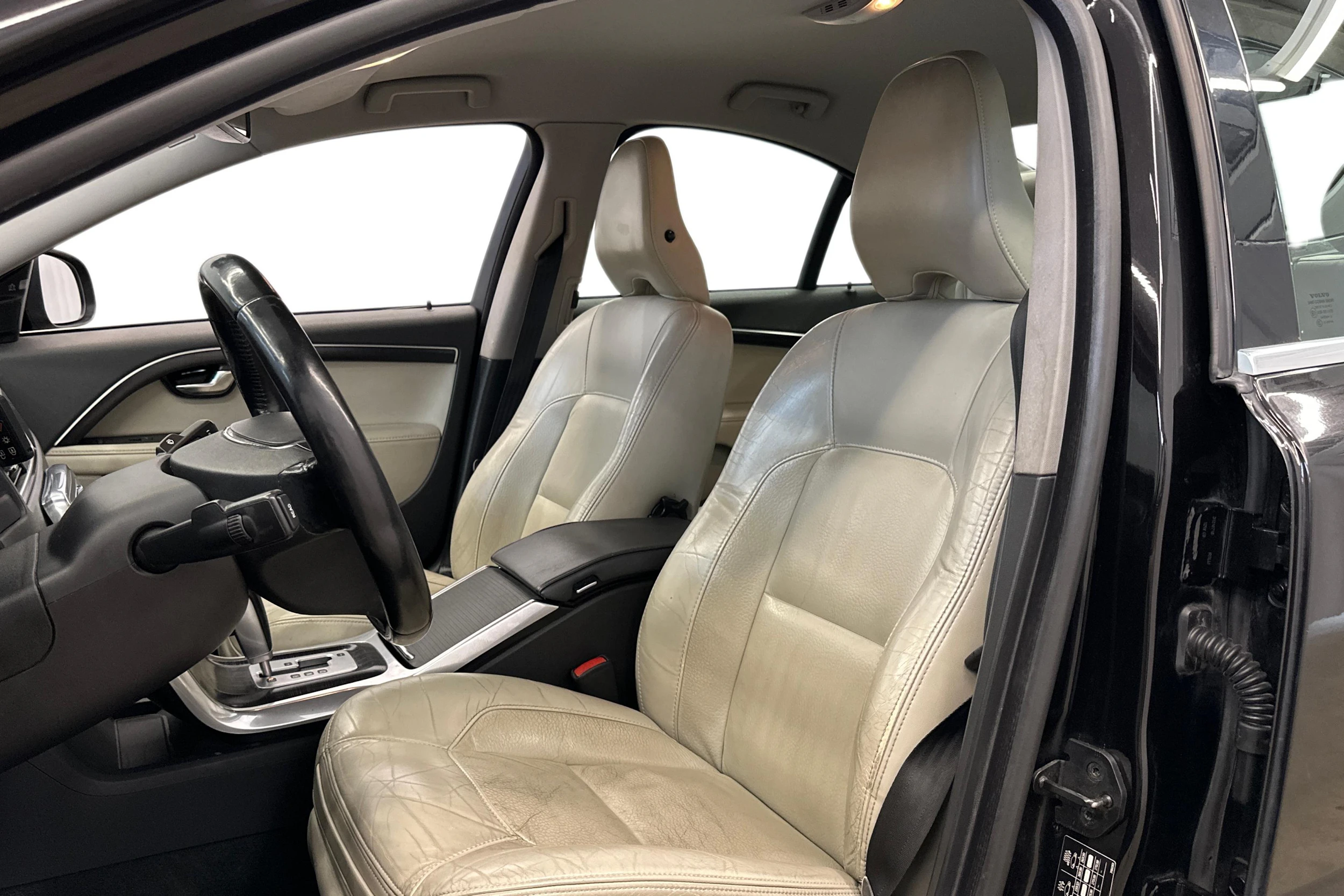musta Volvo S80 2012 kuva 6.